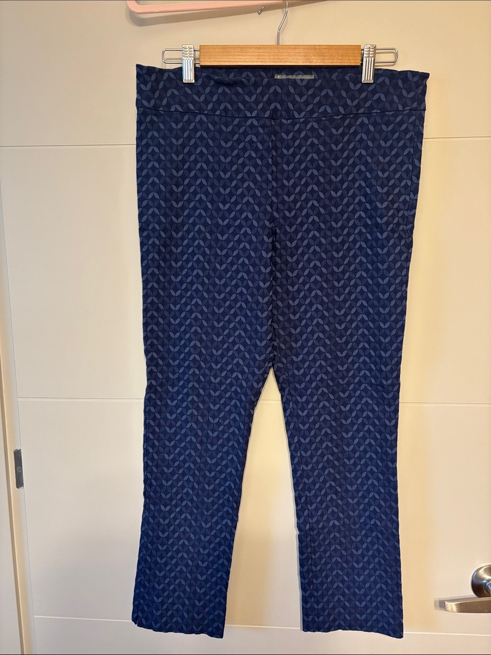Straight Leg Women's Pull-On Pants in Navy Leaf Pattern
